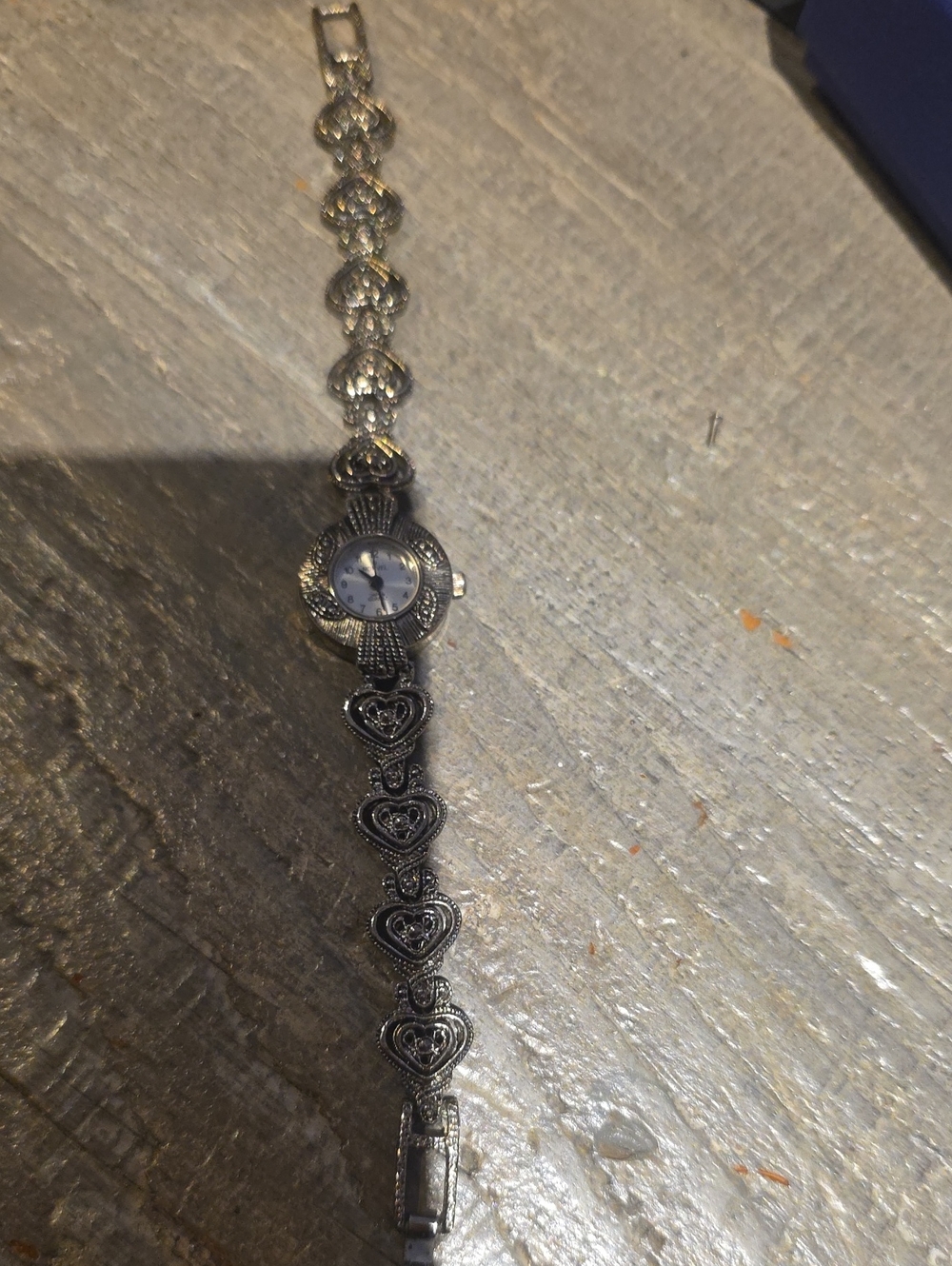 Silver Heart-Link Women's Bracelet Watch